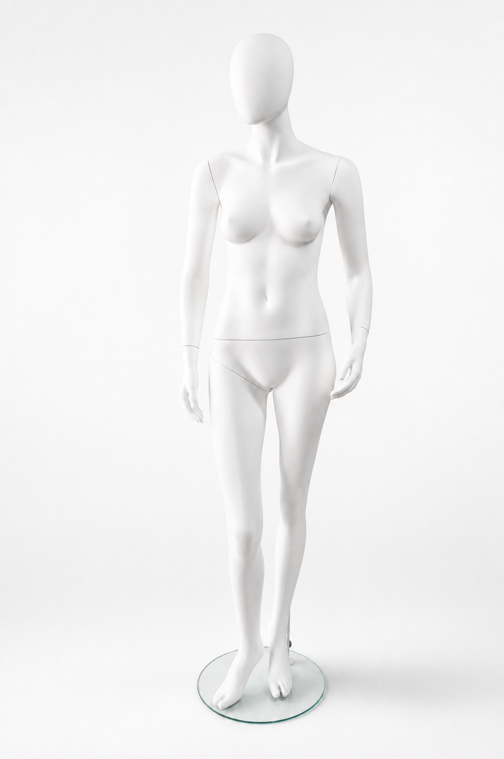 Rhonda female mannequin with a relaxed fashion silhouette